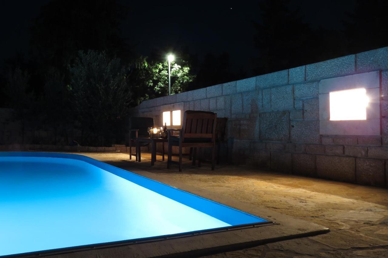 Bungalow Vice With Pool Pakoštane Exteriör bild